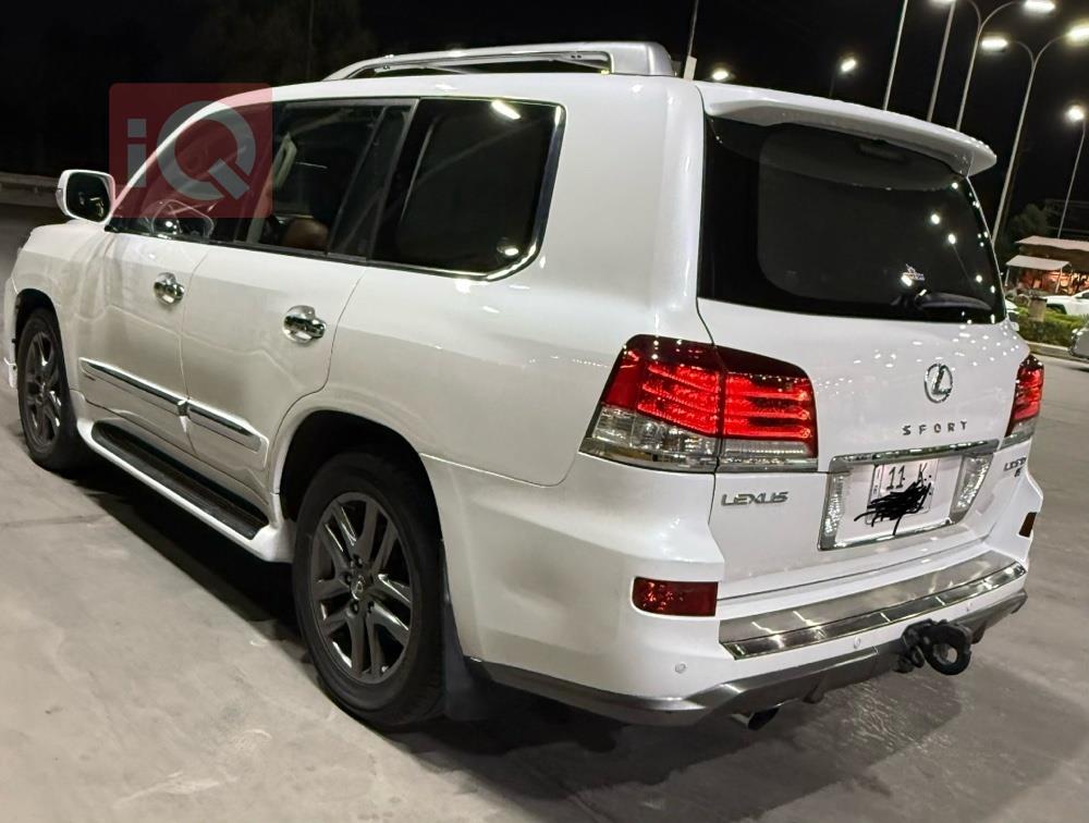 Lexus LX